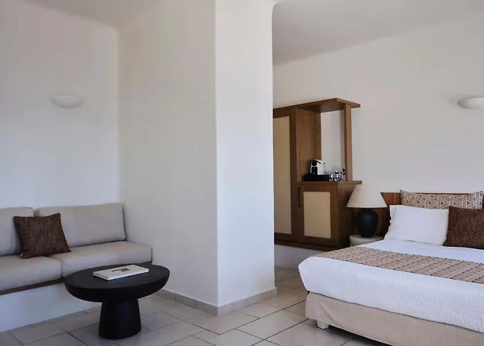 San Antonio - Small Luxury Of The World (adults Only) Имеровигли