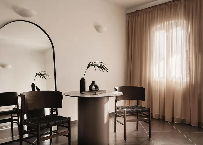 San Antonio - Small Luxury Of The World (adults Only)