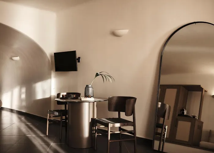 San Antonio - Small Luxury Of The World (adults Only)